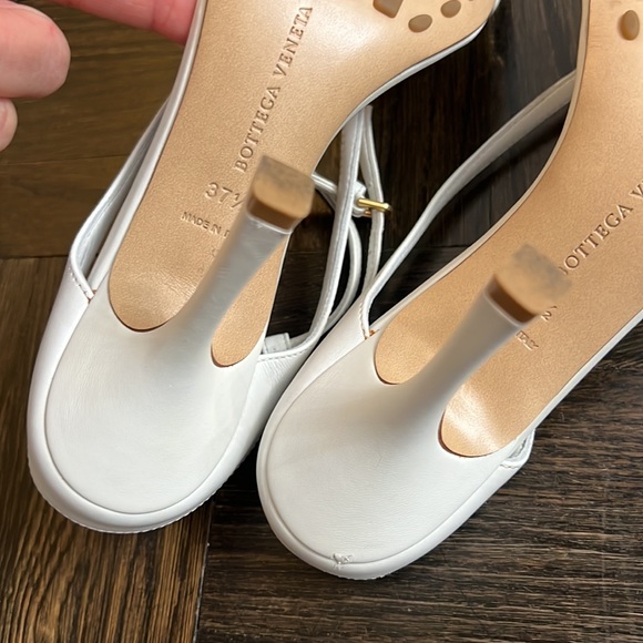 AUTHENTIC Very good condition BOTTEGA VENETA White Nappa Leather heels size 37.5 - Picture 15 of 16